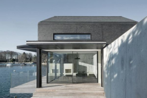 Award-winning cottage on lake Thun- New